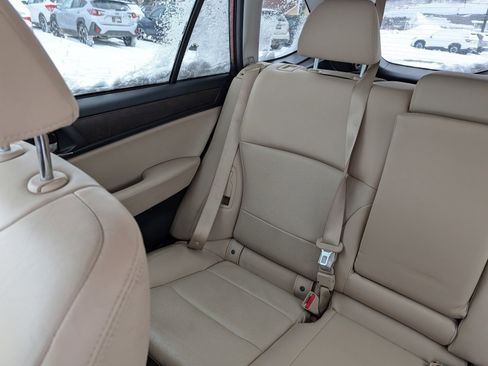 Used 2017 Subaru Outback 2.5i Limited image 12