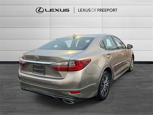 Used 2017 Lexus ES 350 w/ Navigation System Package image 6