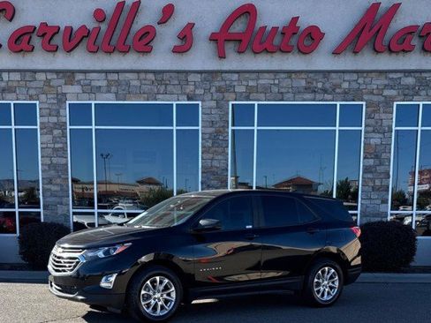 Used 2021 Chevrolet Equinox LS image 1