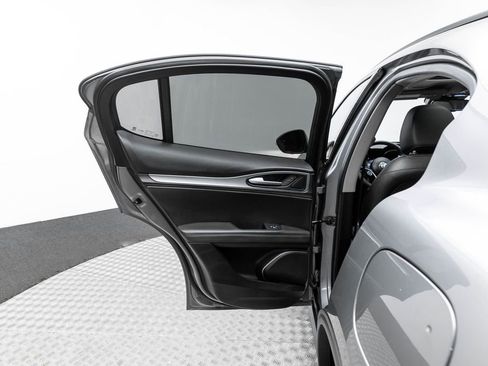 Used 2018 Alfa Romeo Stelvio Sport w/ Quick Order Package 22J Sport image 12