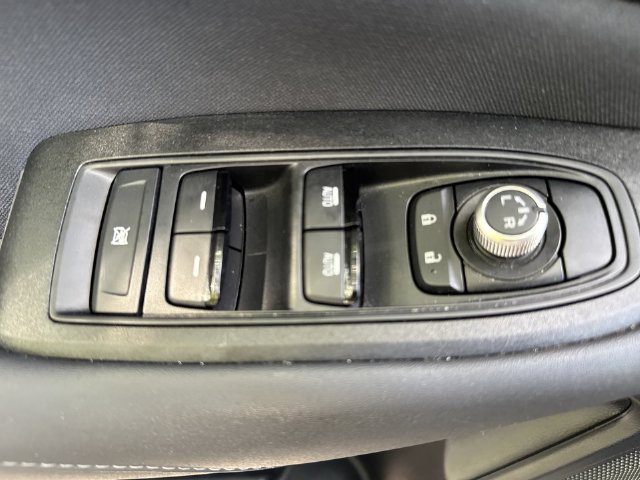 Used 2024 Subaru Outback Premium AWD/4WD image 30