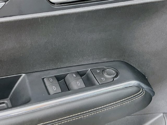 Used 2024 GMC Acadia Elevation w/ Luxury Package FWD image 9