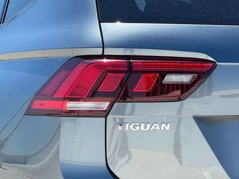 Used 2021 Volkswagen Tiguan S image 99
