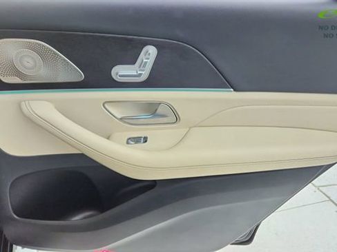 Used 2022 Mercedes-Benz GLS 450 4MATIC image 28