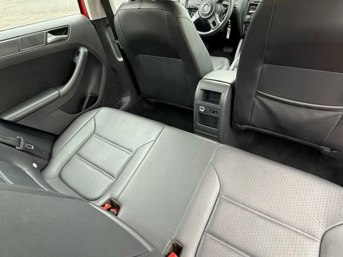 Used 2014 Volkswagen Jetta SE image 30