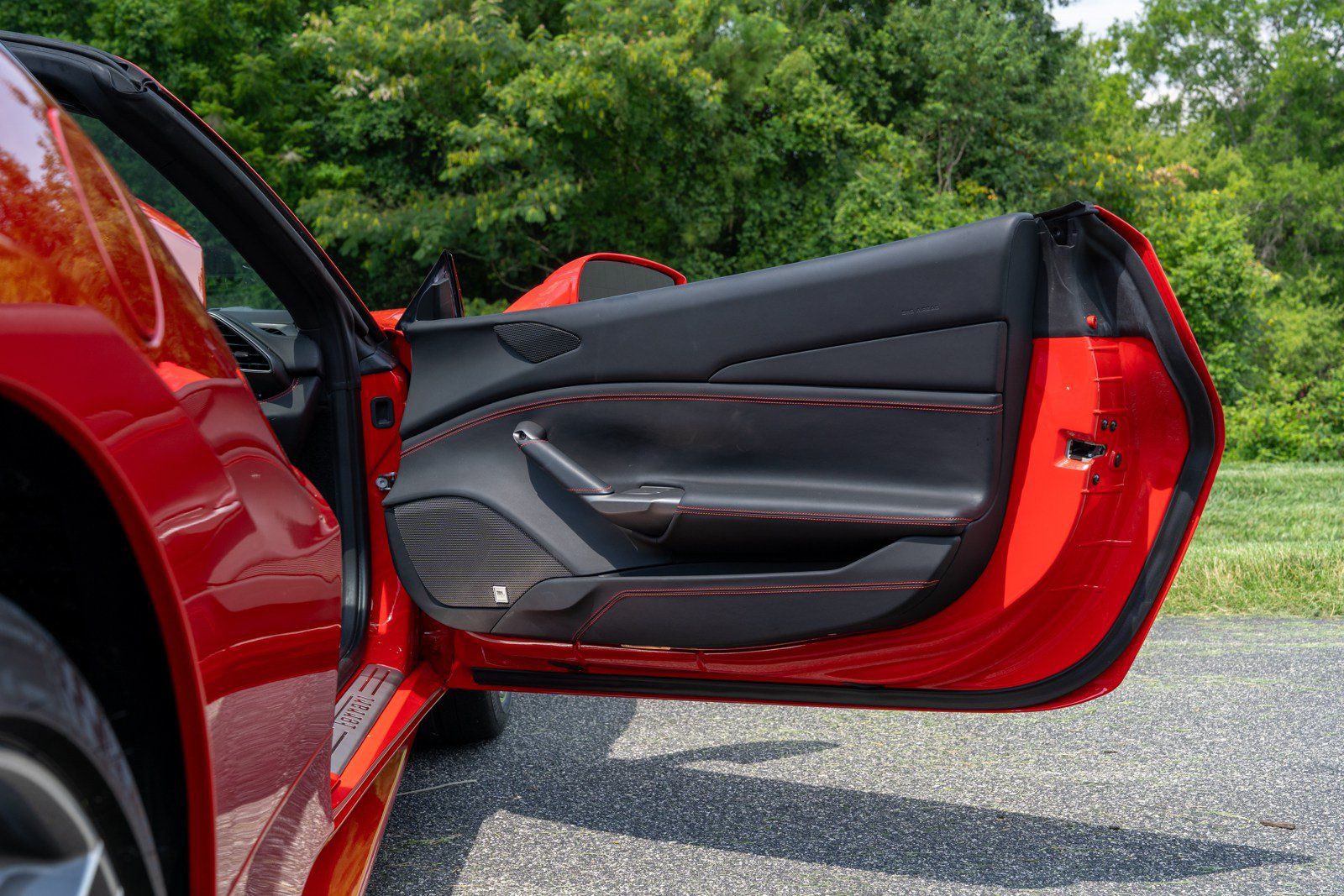 Used 2018 Ferrari 488 Spider RWD image 46