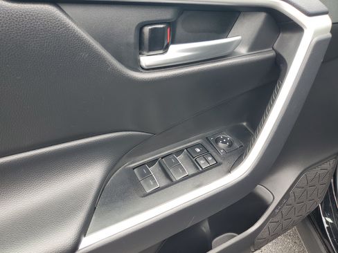 Certified 2025 Toyota RAV4 XLE AWD/4WD image 18