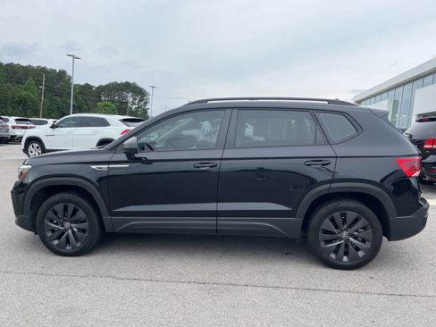 Used 2022 Volkswagen Taos S FWD image 9