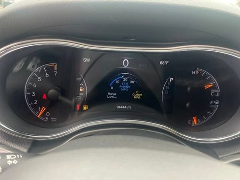 Used 2020 Jeep Grand Cherokee Altitude AWD/4WD image 27