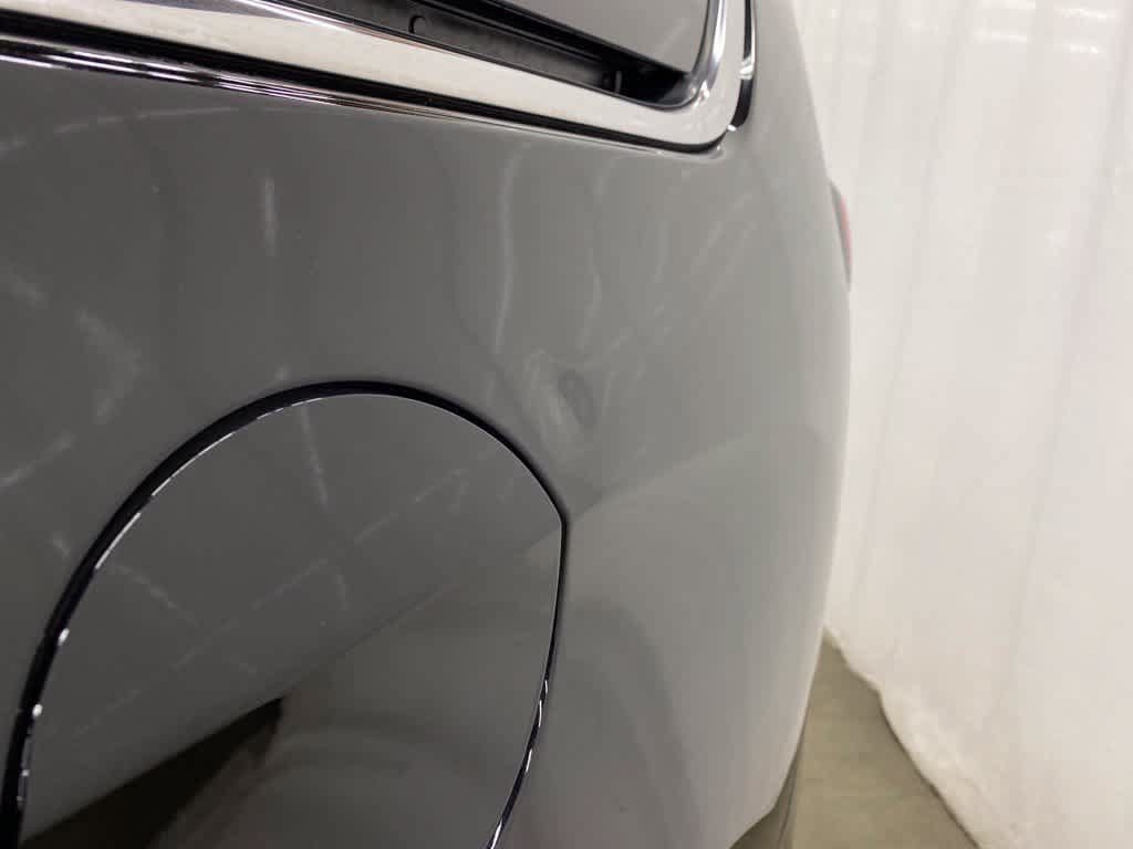 Used 2024 Chrysler Pacifica Touring-L FWD image 35