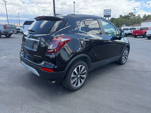 Used 2022 Buick Encore Preferred w/ Safety Package FWD image 3