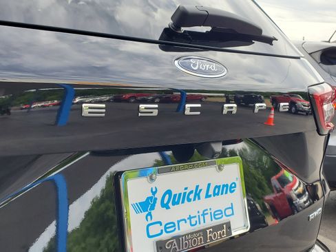 Used 2023 Ford Escape ST-Line Select w/ Tech Pack #2 AWD/4WD image 9