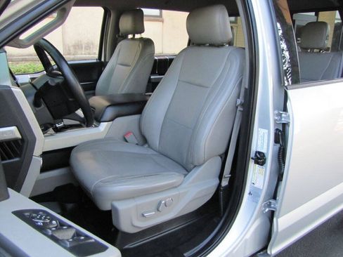 Used 2017 Ford F150 Lariat RWD image 15