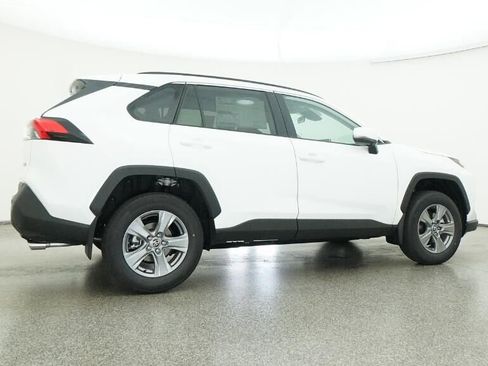 New 2025 Toyota RAV4 XLE image 18