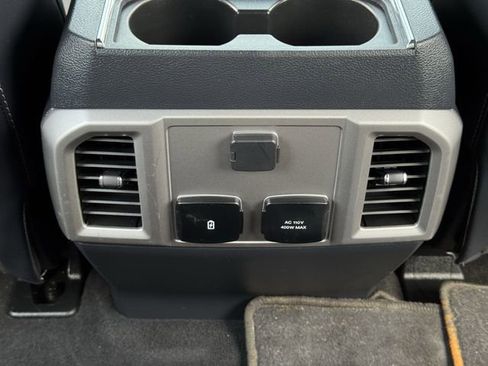 Used 2022 Ford F250 Lariat w/ Lariat Ultimate Package AWD/4WD image 30