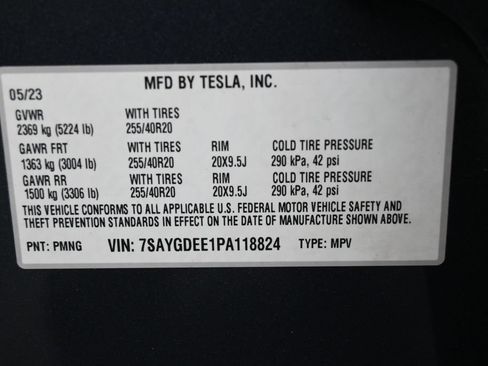 Used 2023 Tesla Model Y Long Range AWD/4WD image 28