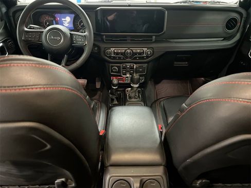 Used 2024 Jeep Wrangler Unlimited Rubicon w/ XTREMEE 35" Tire Package image 10