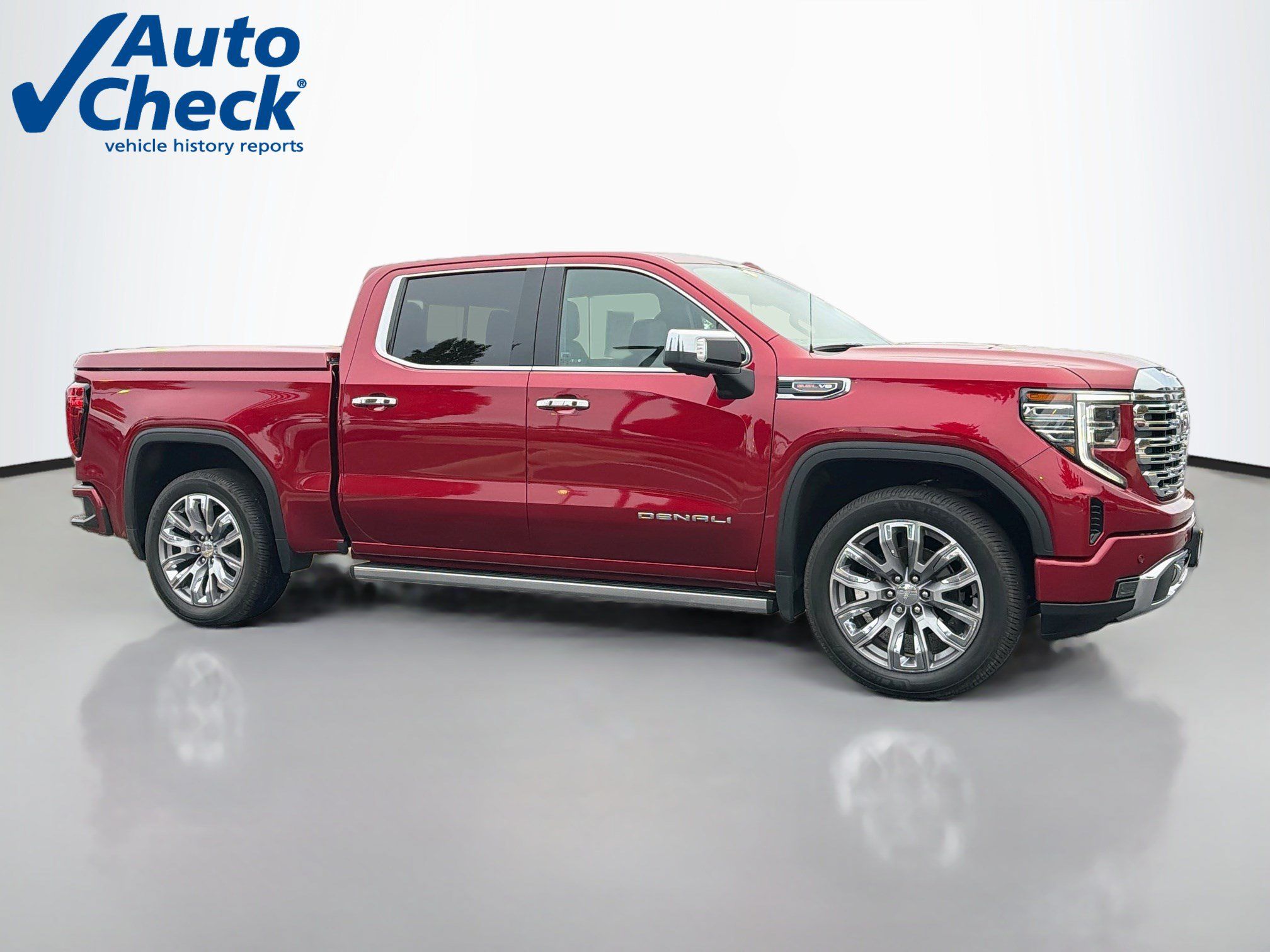 Used 2022 GMC Sierra 1500 Denali w/ Denali Reserve Package AWD/4WD image 1
