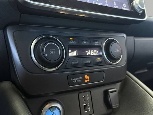 Used 2024 Nissan Leaf S FWD image 21