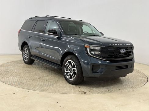 New 2026 Ford Expedition Active AWD/4WD image 7