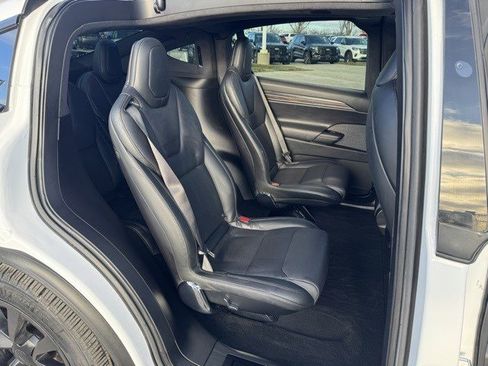 Used 2022 Tesla Model X image 26