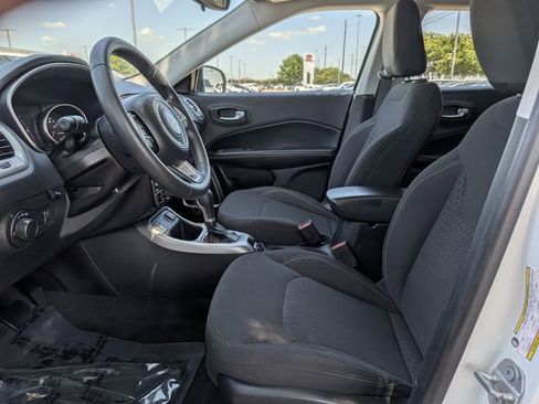 Used 2022 Toyota Corolla SE FWD image 25