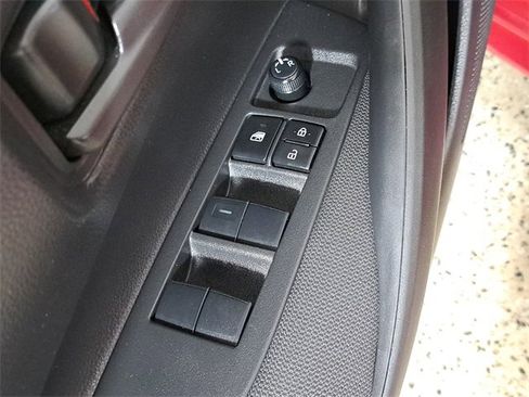 Used 2022 Toyota Corolla LE image 22