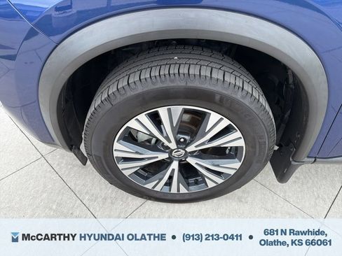 Used 2021 Nissan Rogue SV FWD image 17