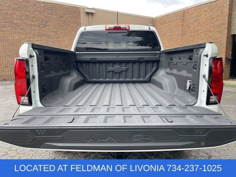 Used 2024 Chevrolet Colorado Z71 w/ Z71 Convenience Package 2 AWD/4WD image 25
