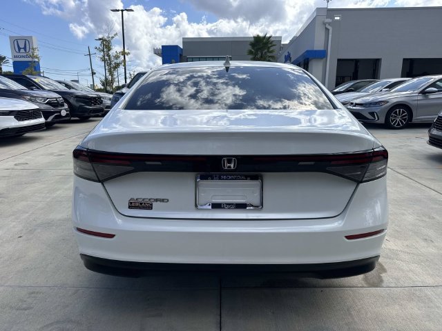 Certified 2023 Honda Accord EX image 6
