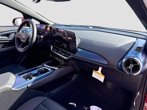 New 2026 Chevrolet Equinox EV LT image 29