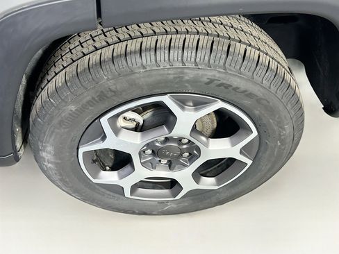 Used 2022 Jeep Compass Trailhawk w/ Trailhawk Elite Group image 32