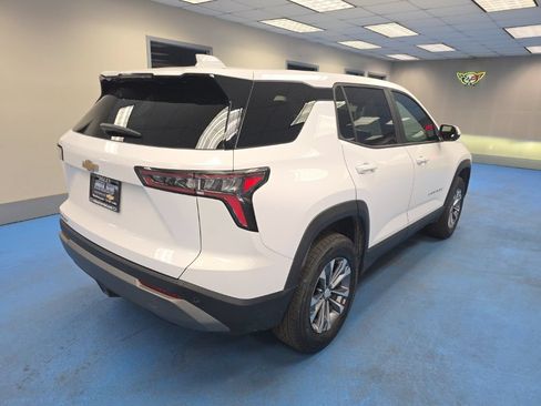Certified 2026 Chevrolet Equinox LT FWD image 3