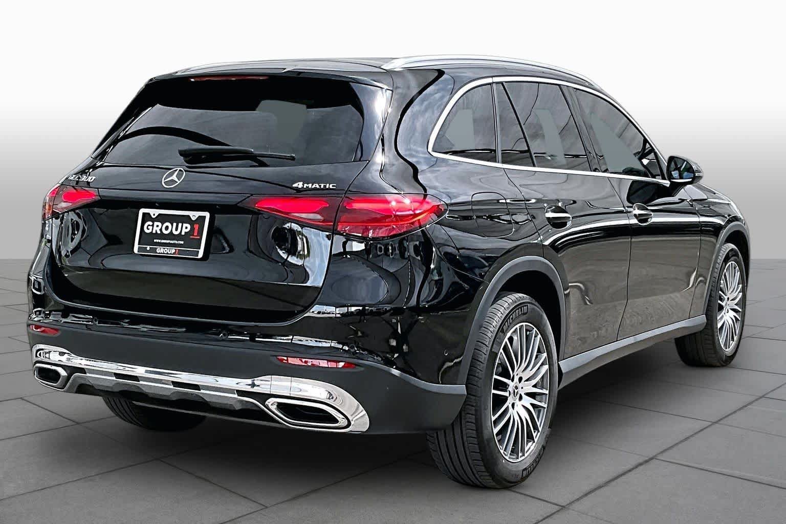 Used 2024 Mercedes-Benz GLC 300 4MATIC image 13