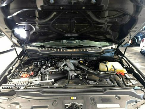 Used 2020 Ford F250 Platinum w/ FX4 Off-Road Package AWD/4WD image 9