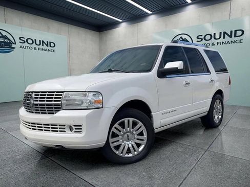 Used 2012 Lincoln Navigator 4WD image 1