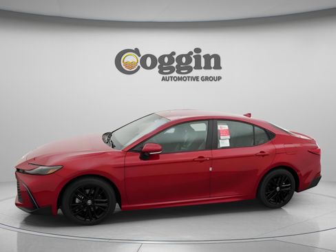 New 2026 Toyota Camry SE FWD image 4