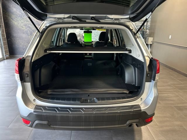 Used 2023 Subaru Forester Premium AWD/4WD image 33