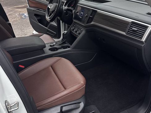 Used 2021 Volkswagen Atlas SE w/ Panoramic Sunroof Package image 17