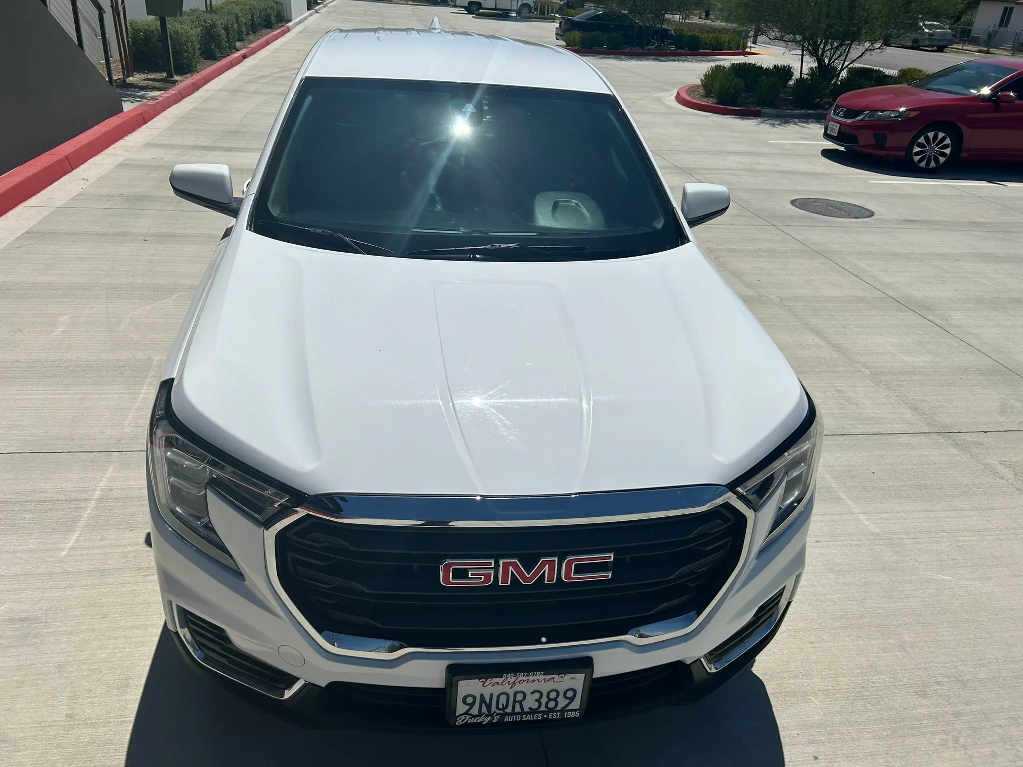 Used 2024 GMC Terrain SLE FWD image 9