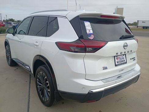 New 2026 Nissan Rogue Platinum w/ Tech Package AWD/4WD image 5