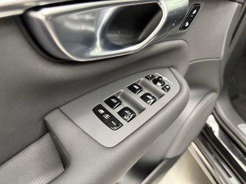 New 2025 Volvo XC90 B6 Core w/ Protection Package Premier image 13