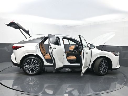 Used 2023 Lexus RX 350 Premium Plus w/ Cold Area Package image 36