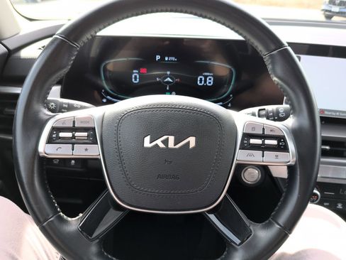 Used 2025 Kia Telluride S AWD/4WD image 17
