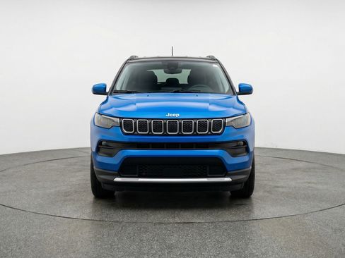 Used 2025 Jeep Compass Limited image 2