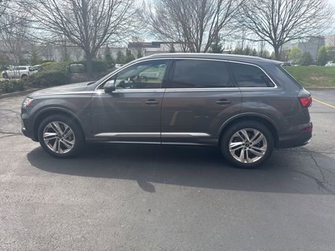 Used 2023 Audi Q7 2.0T Premium w/ Convenience Package image 8