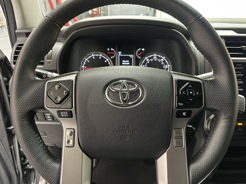 Used 2023 Toyota 4Runner TRD Sport RWD image 6