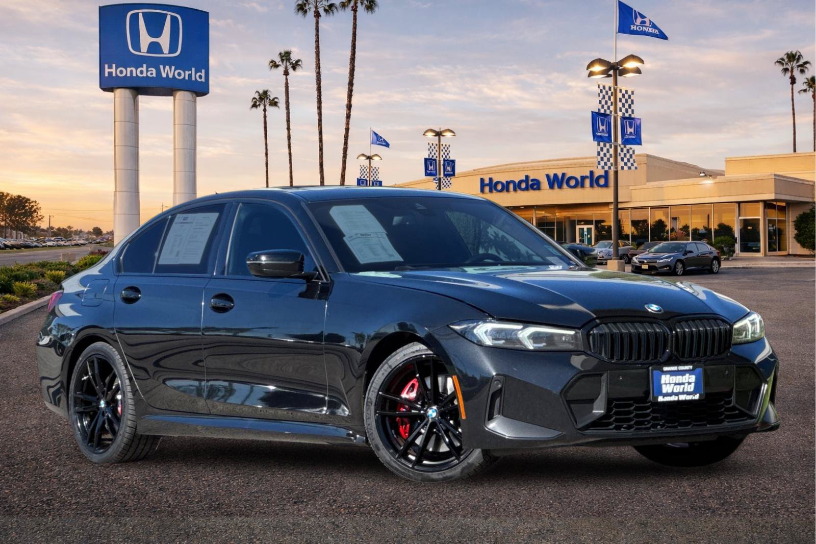 Used 2023 BMW 330i Sedan w/ M Sport Package RWD image 2
