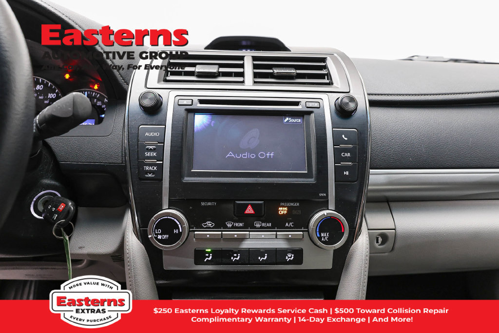 Used 2014 Toyota Camry LE FWD image 12