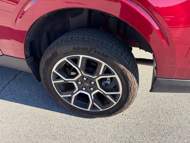 Used 2025 Ford Maverick Lariat AWD/4WD image 7